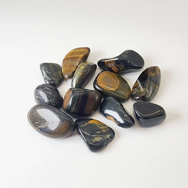 Step into courage and clarity with the Tiger’s Eye Tumbled Stone. Warm and empowering, it strengthens confidence, sharpens expression, and supports steady motivation through life’s transitions.