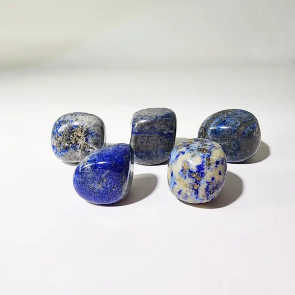 Step into clarity and self-trust with the Lapis Lazuli Tumbled Stone. This deep blue companion supports confident expression, mental focus, and intuitive insight, guiding you when decisions feel uncertain.