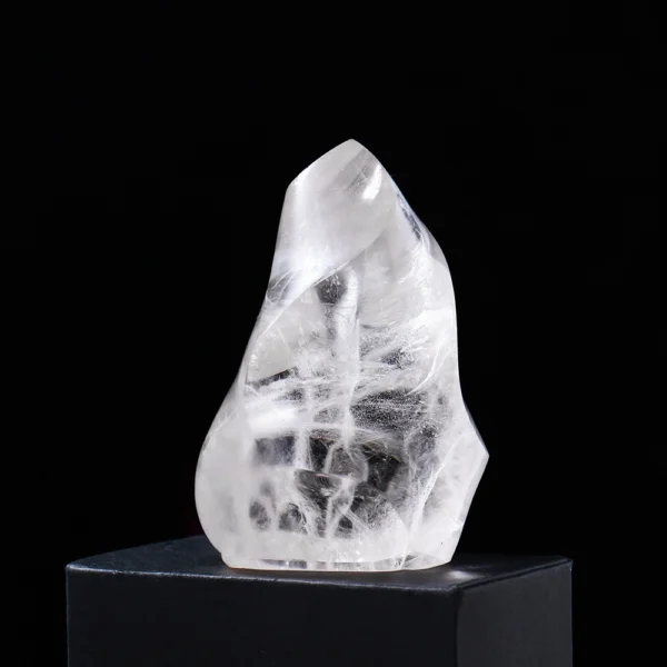 Awaken clarity and inner strength with the Clear Quartz Flame, a luminous symbol of rising energy and focused intention. Its flame-shaped form amplifies awareness while offering steady protection across all energy centers.