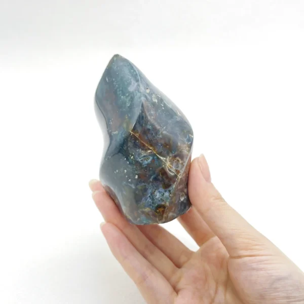 Flow back into harmony with the Ocean Jasper Flame, a soothing flame-shaped crystal that restores emotional balance and full-spectrum energetic alignment. Its gentle, nurturing energy supports self-acceptance, resilience, and inner rhythm.